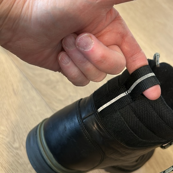 Toms Men’s Black Boots - Picture 8 of 8